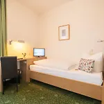 Zur Traube Hotel