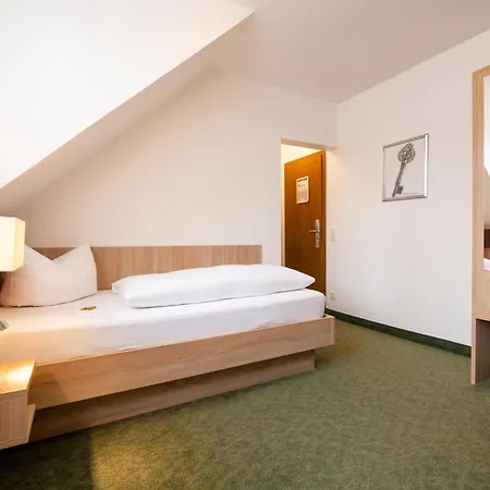 Hotel Zur Traube 3*