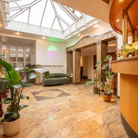 Zur Traube Hotel 3*