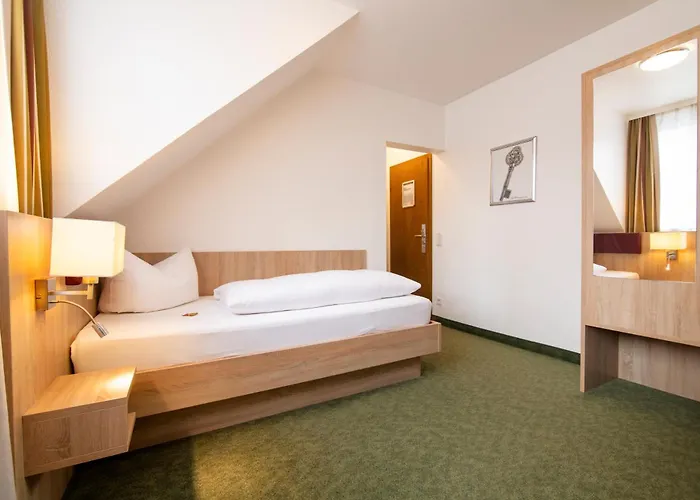 Hotel Zur Traube 3*